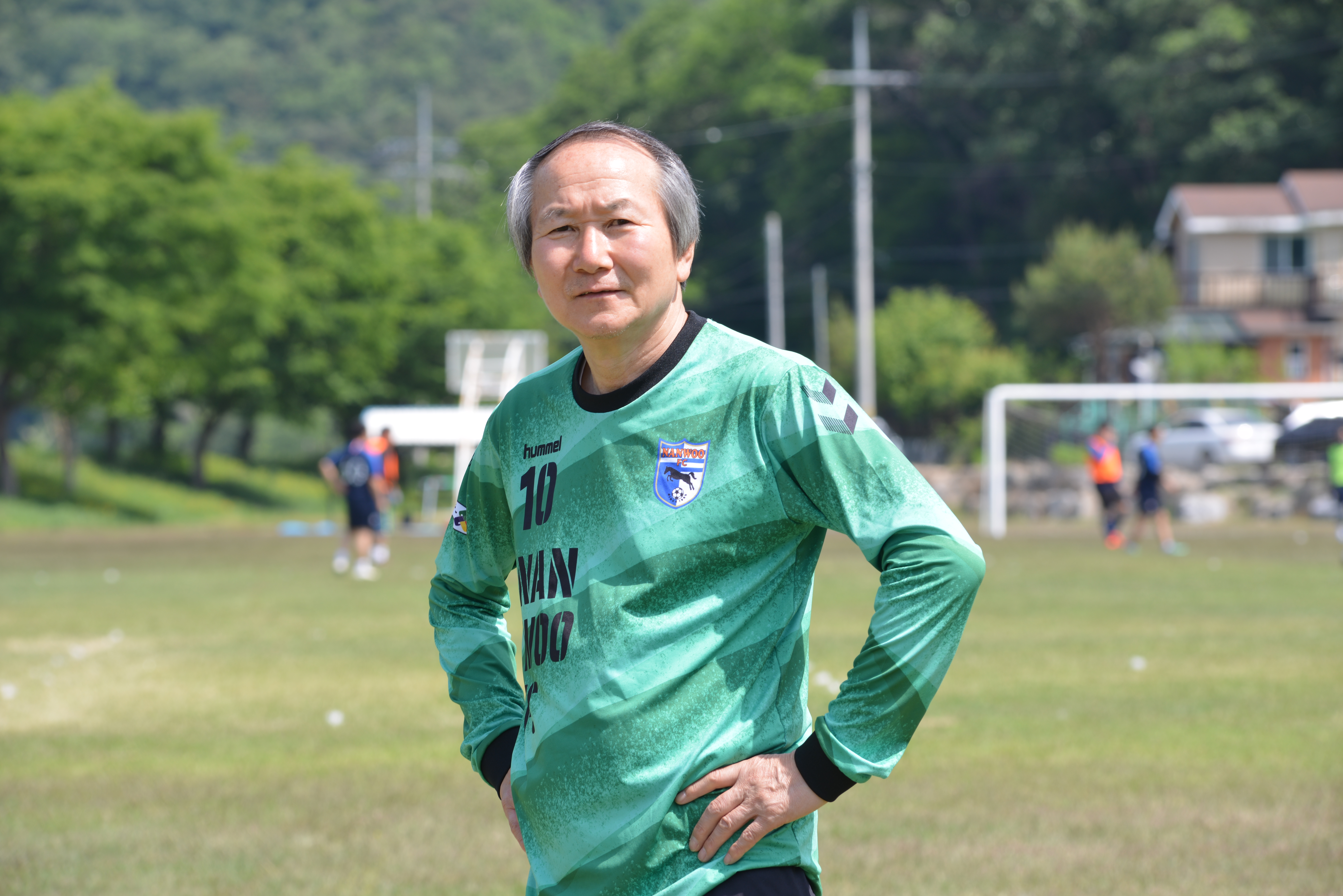 주말에는 산행과 축구가 기다리고 있습니다. 