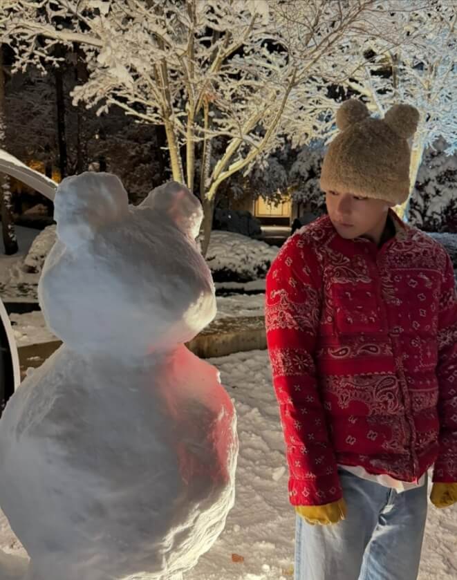 BTS 뷔, 군대에서 벌크업? 근황 사진에 팬들 심쿵!