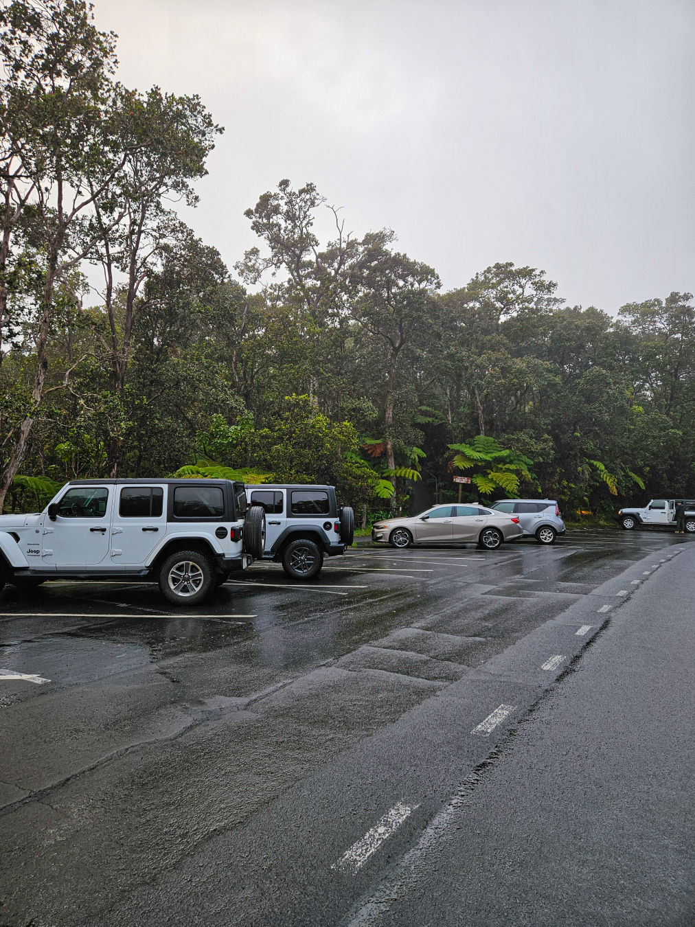 서스톤 용암 동굴 주차장