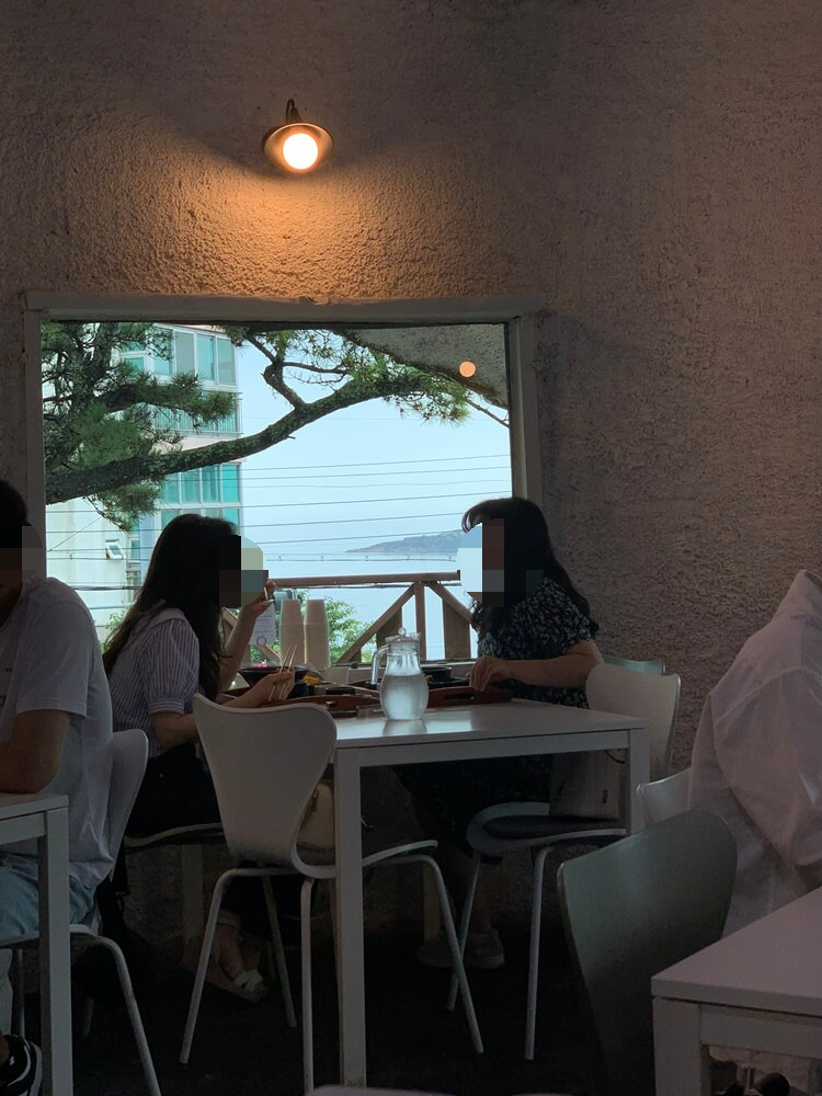창문 오션뷰