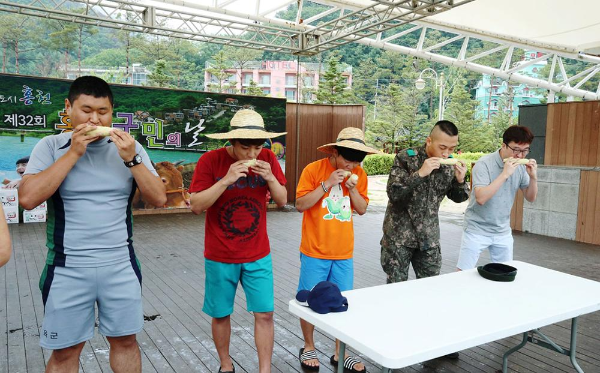 홍천 찰옥수수 빨리먹기대회