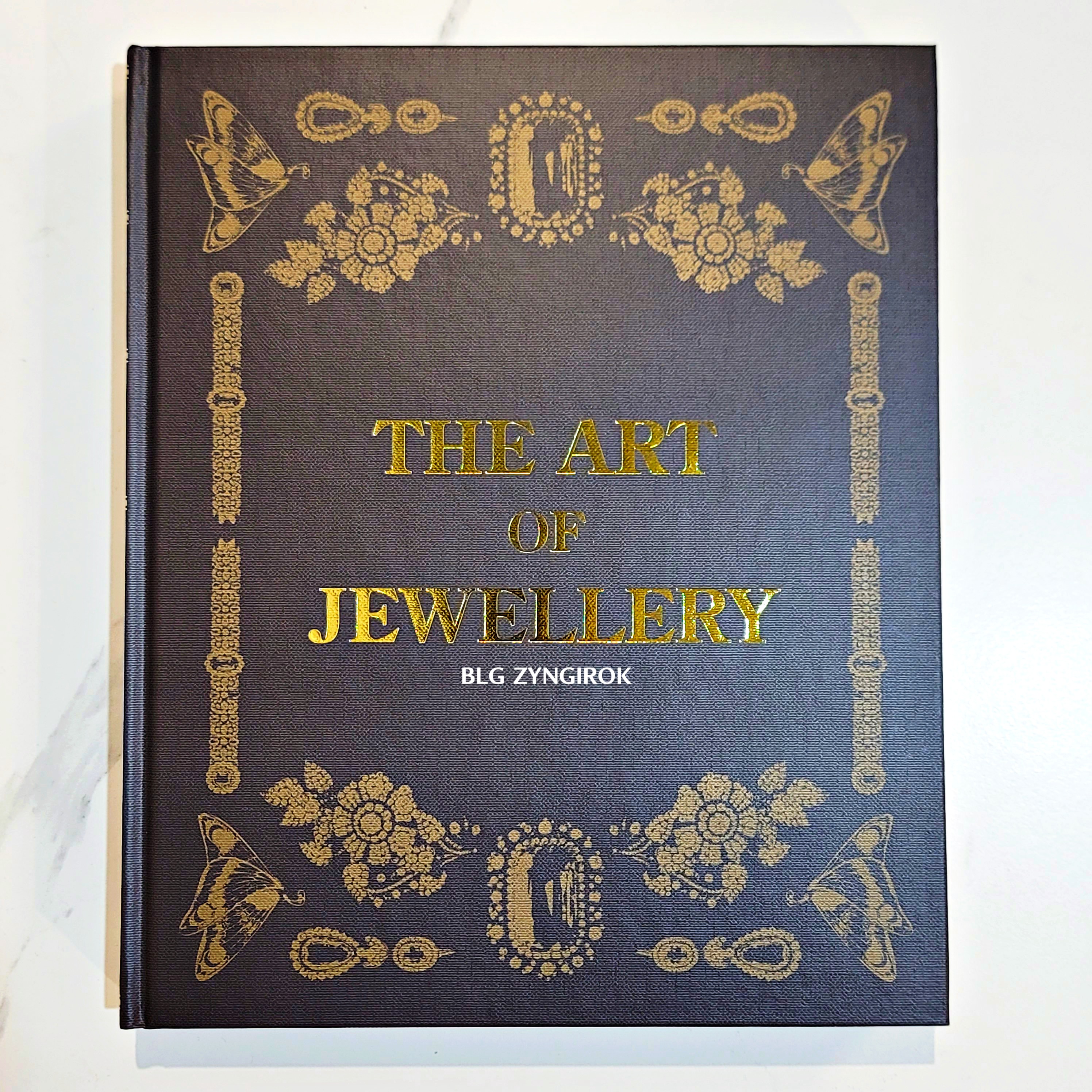 롯데타워 - 롯데뮤지엄 고혹의 보석 매혹의 시간 - 도록 모습이다.