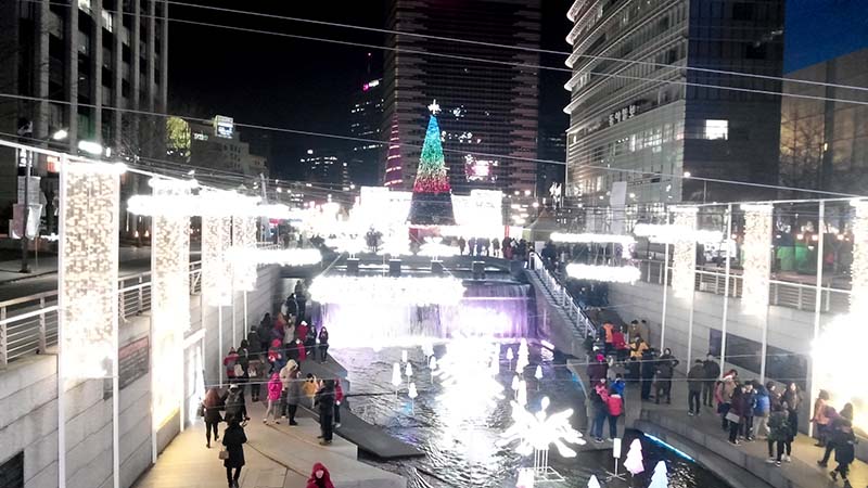 서울광장 스케이트장(Seoul Plaza Ice Rink)