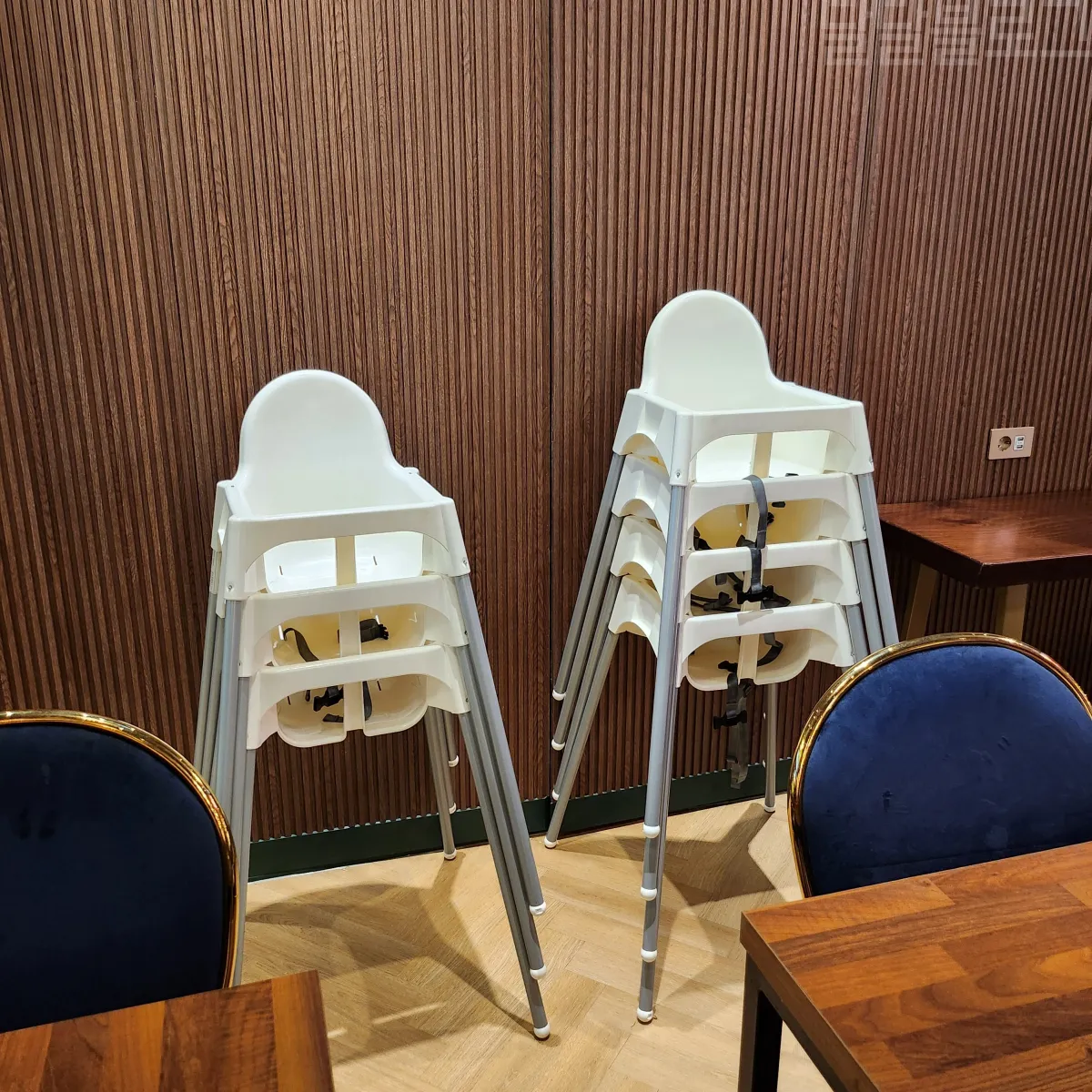 건대-키즈카페-퐁퐁플라워-아기의자