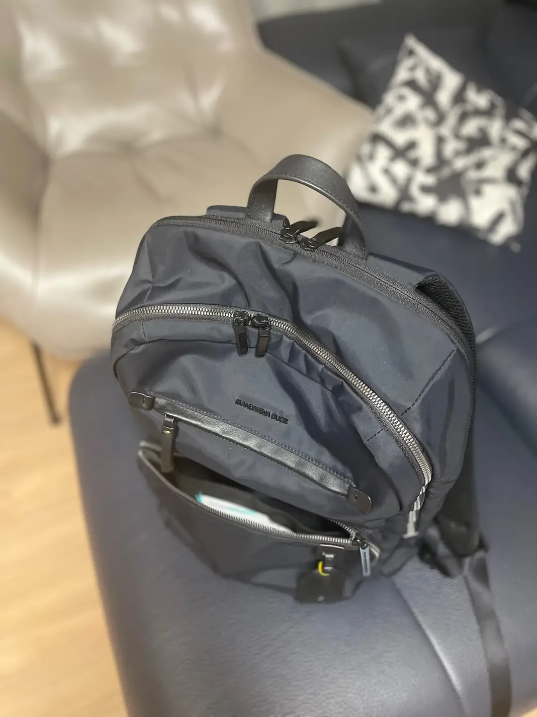 만다리나덕 백팩