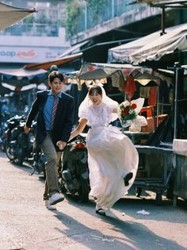 신부가-다른남자-손을잡고-결혼식장에서-도망가는-모습