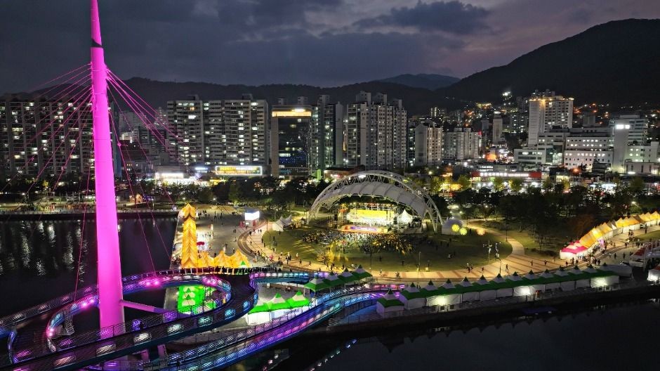 2025 제25회 마산 가고파 국화축제 ❘ 일정·장소·불꽃쇼·볼거리 완벽 가이드 관련 사진