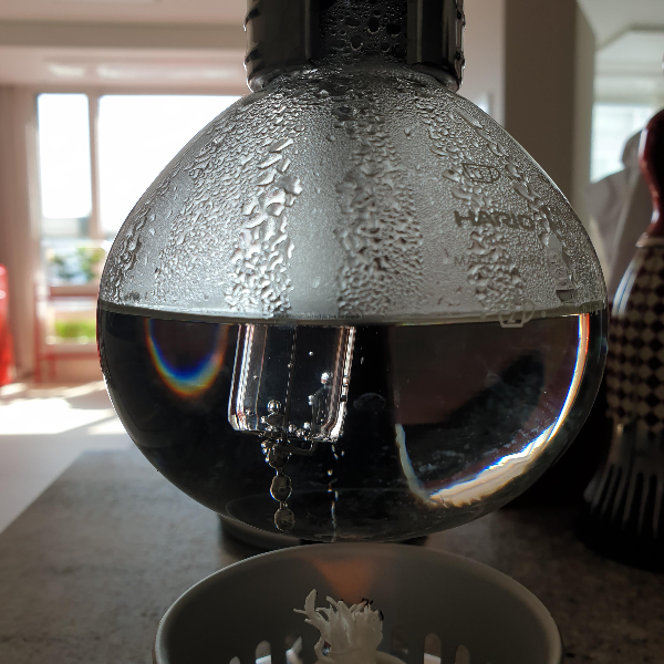 사이폰 아이스커피와 핫 커피 1인분 레시피: 중배전 원두 사용_핫 커피_상부 로드 결합