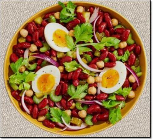 붉은 강낭콩과 계란