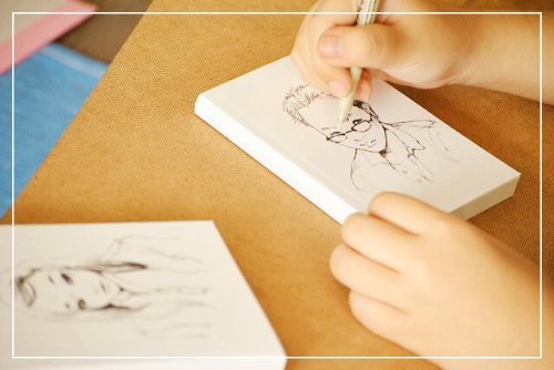 일기 대신 그림으로 그리는 추상미술