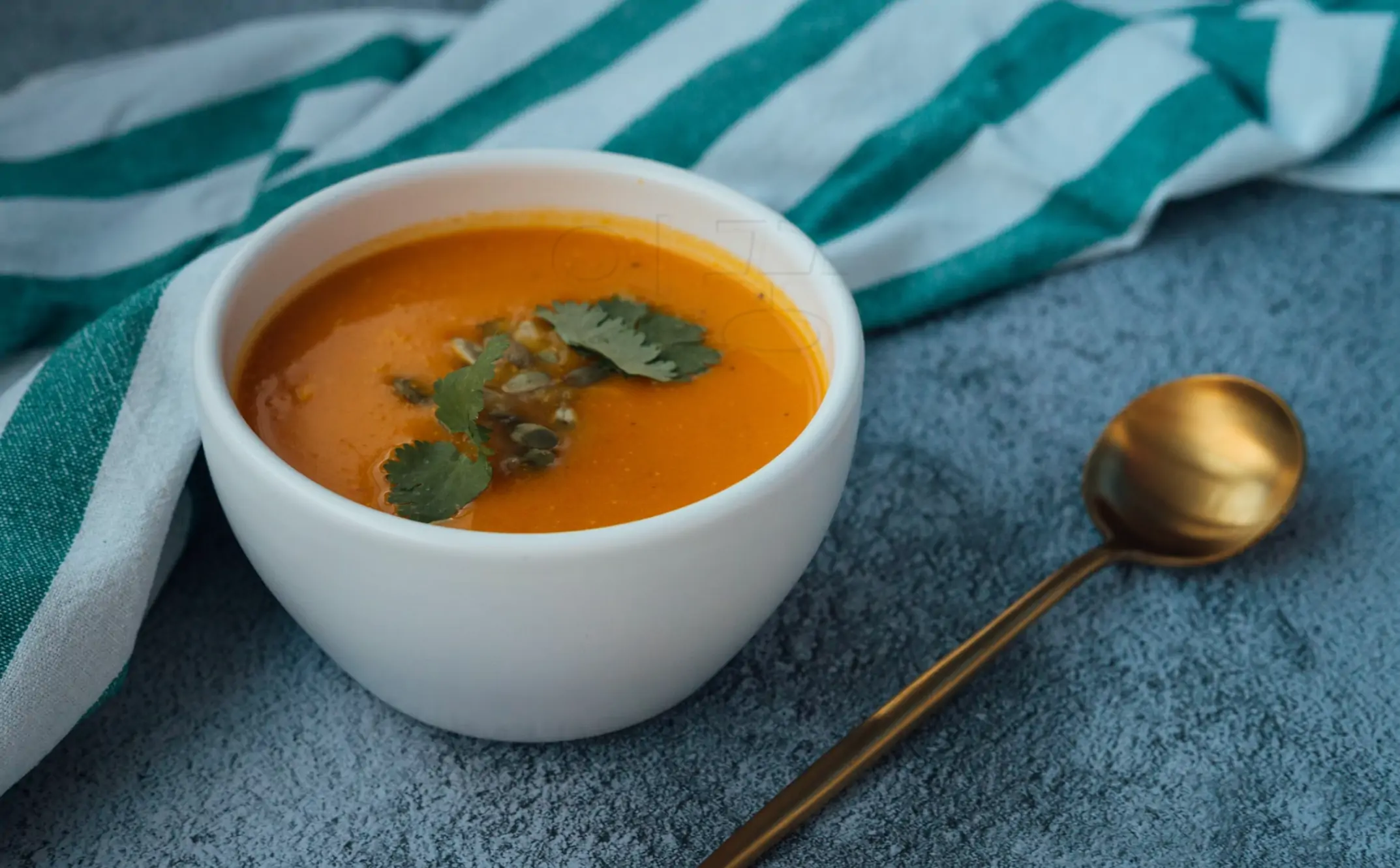 임플란트 수술 후 식사 관련 사진