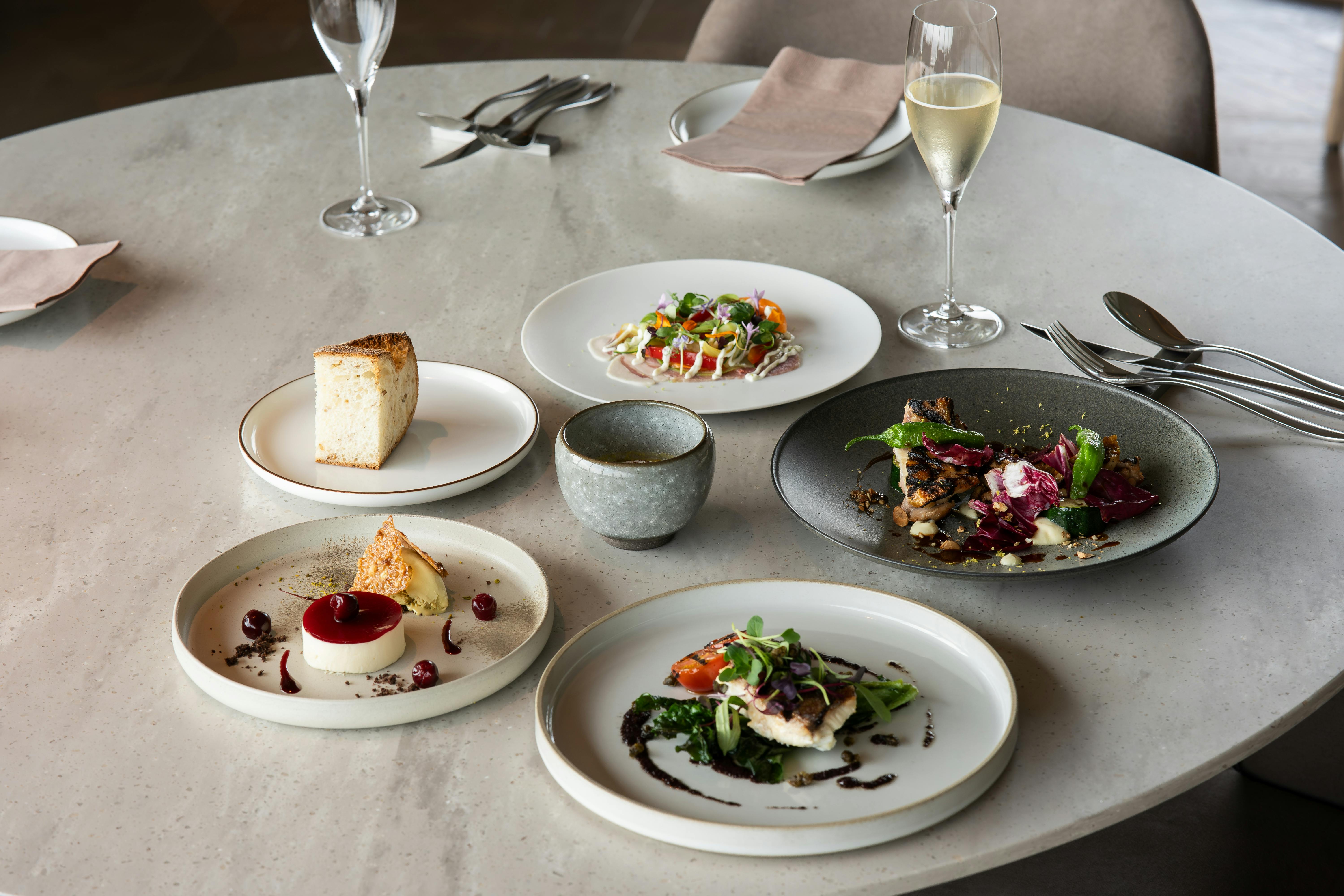 레스토랑 음식 사진