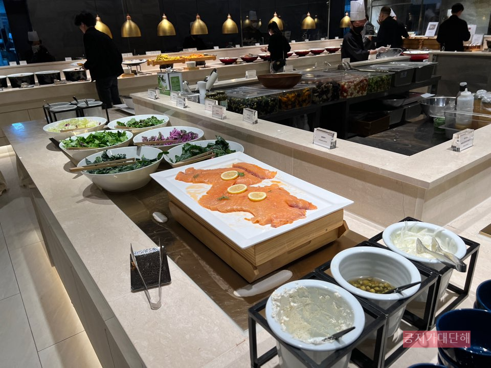 뷔페-연어회