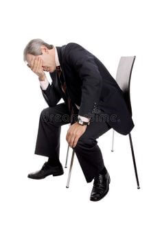 죽음은-나이든-사람에게도-괴로운듯-의자에-앉아-슬퍼하는-할아버지