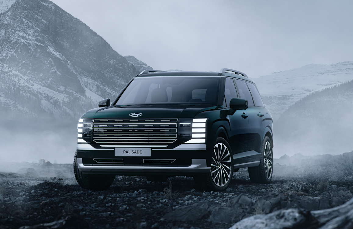 현대차가 프리미엄 플래그십 대형 SUV '디 올 뉴 팰리세이드(The all-new PALISADE)'의 디자인을 처음으로 공개했다.