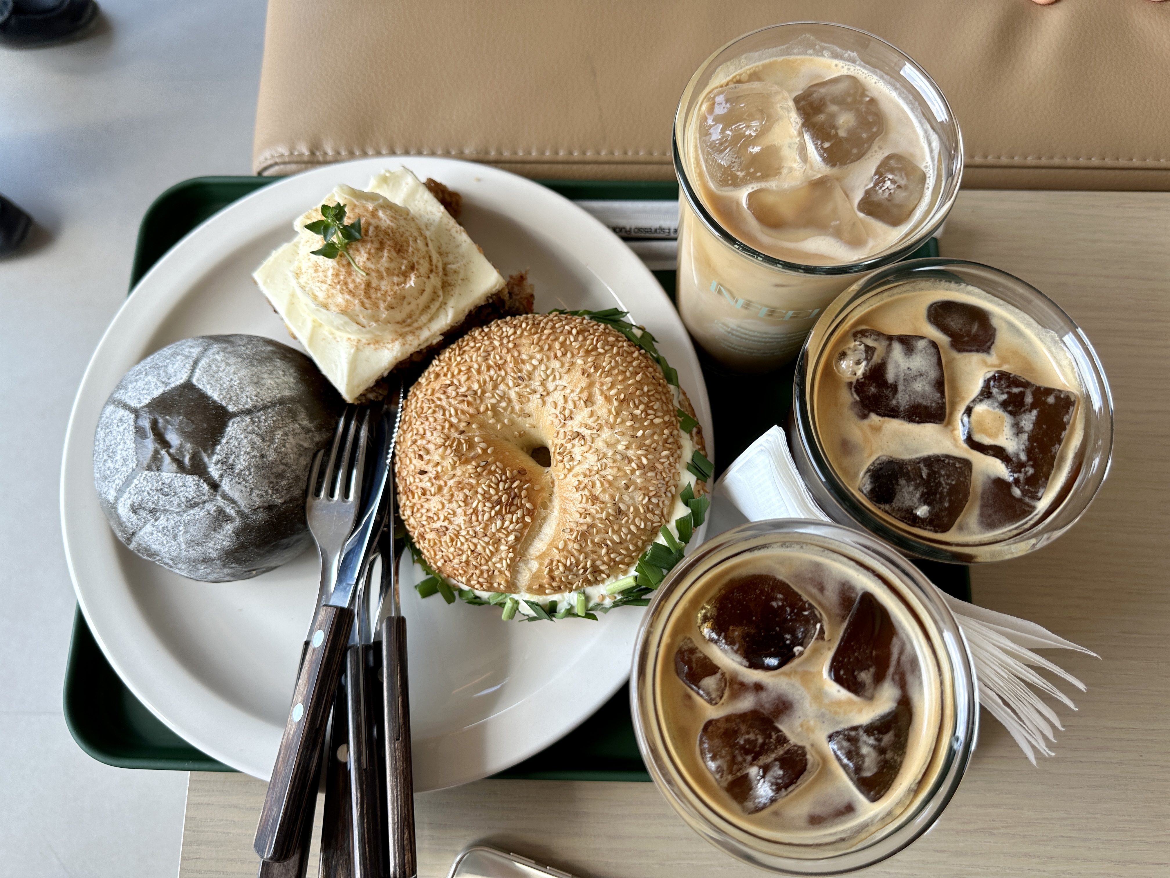 손흥민 카페 축구공빵