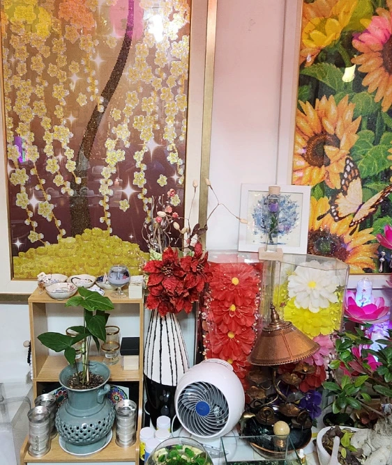 꽃이 그려진 액자