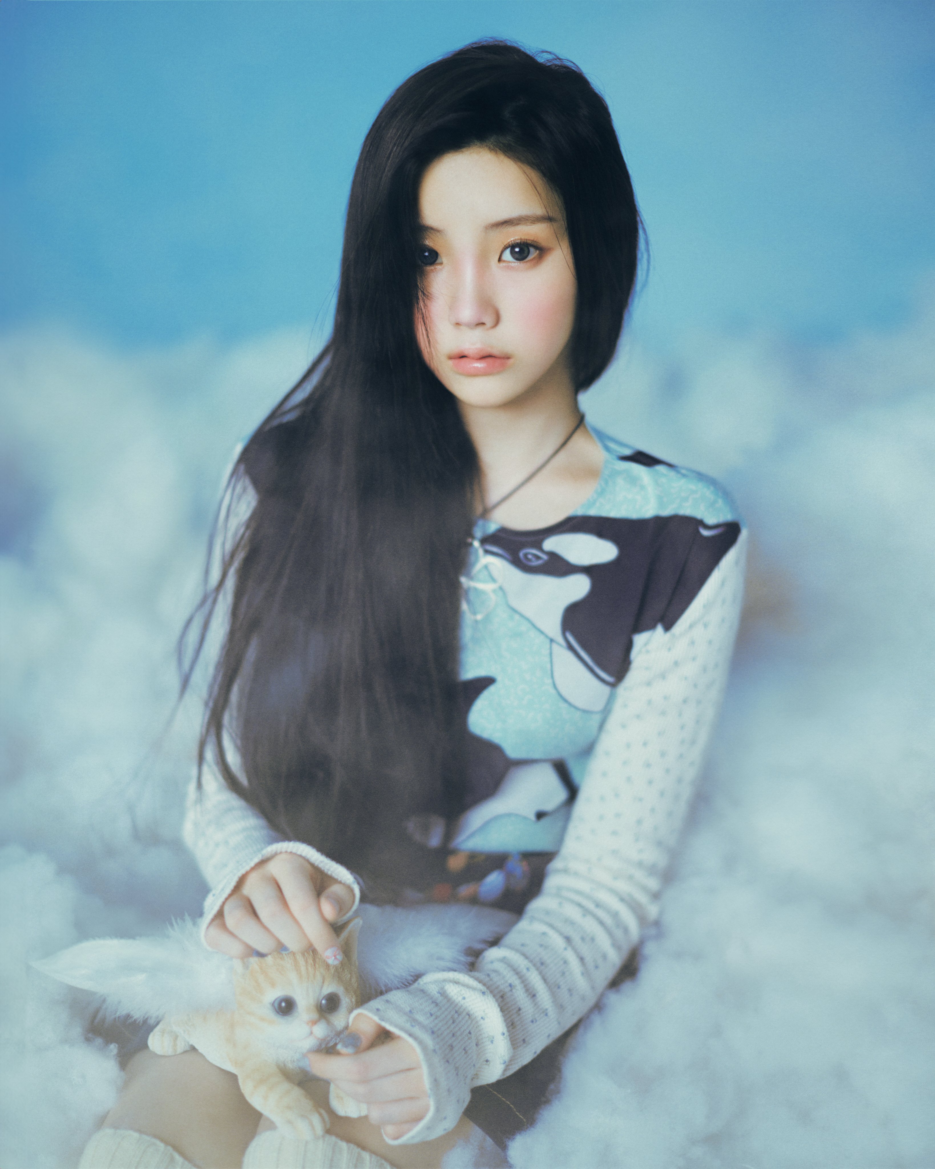 #ILLIT &lsquo;SUPER REAL ME&rsquo; Concept Photo (SUPER ME Ver.)