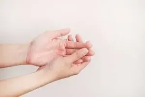 손