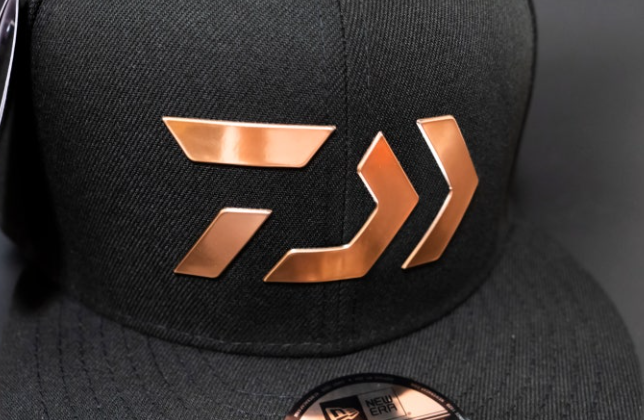 다이와 로고가 들어간 멋스런 모자