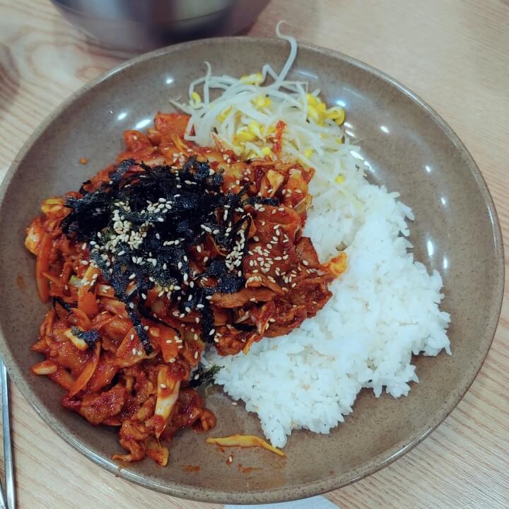 제육덮밥사진(6,000원) data-filename=