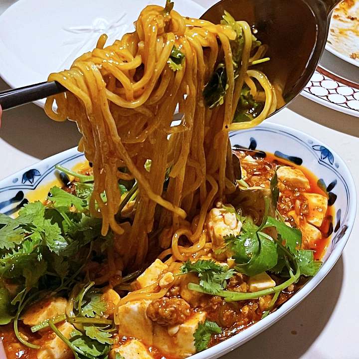 압구정 로데오 맛집 추천 생방송투데이 제철 해산물 광동 요리 정통 중식당 빵싸먹는 동파육 버터 탕수육 깐풍아귀 오늘방송 리얼 맛집