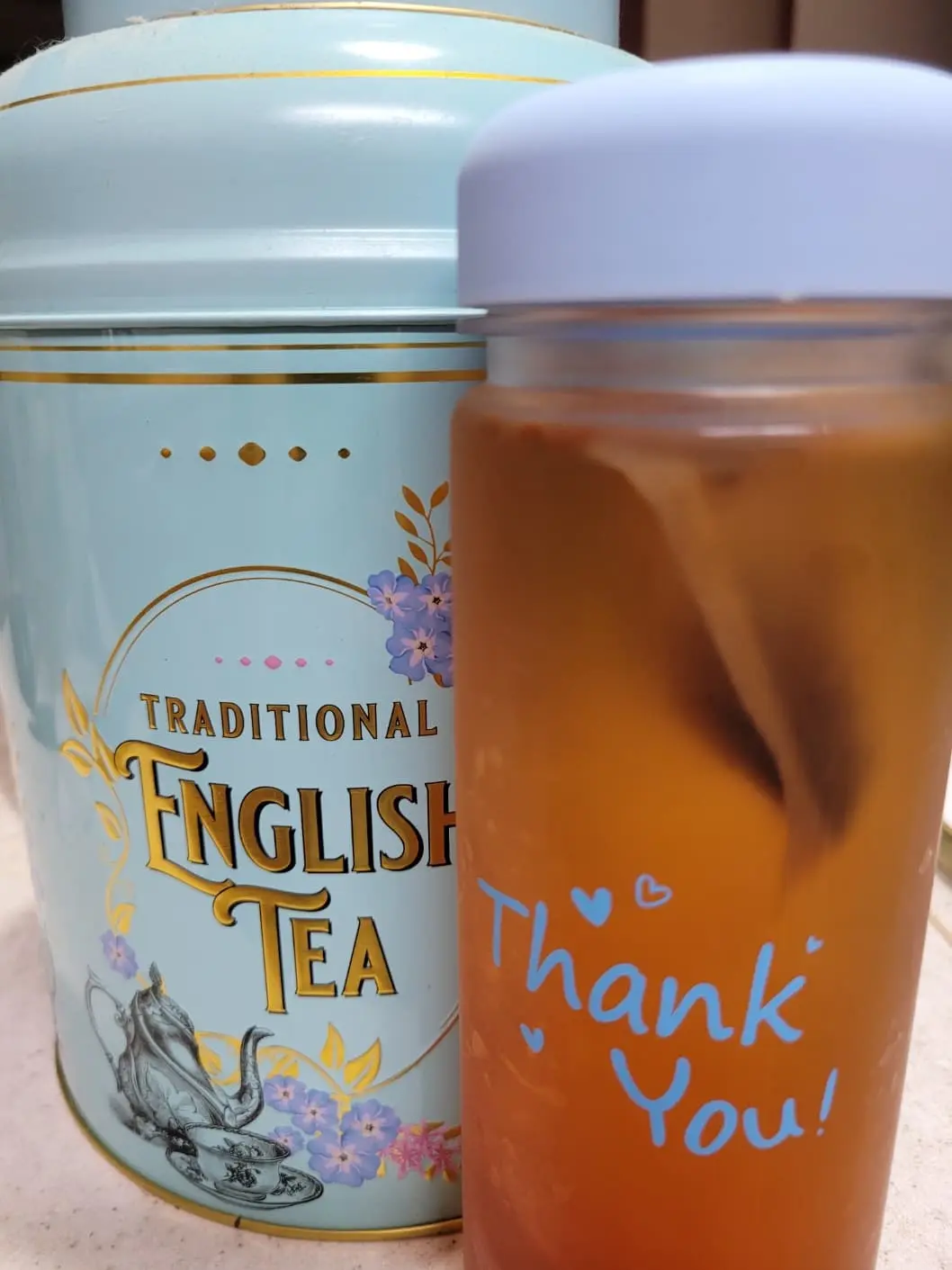 커피 대신 홍차+레몬즙 한 잔으로 잡은 피로 회복과 뱃살 다이어트 경험담