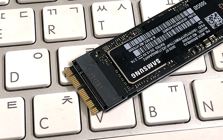 SSD 어댑터 장착