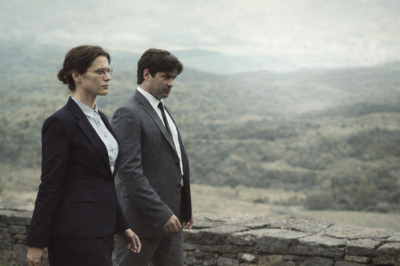 <더 랍스터> 무채색 미술이 인간관계를 제도화하는 효과