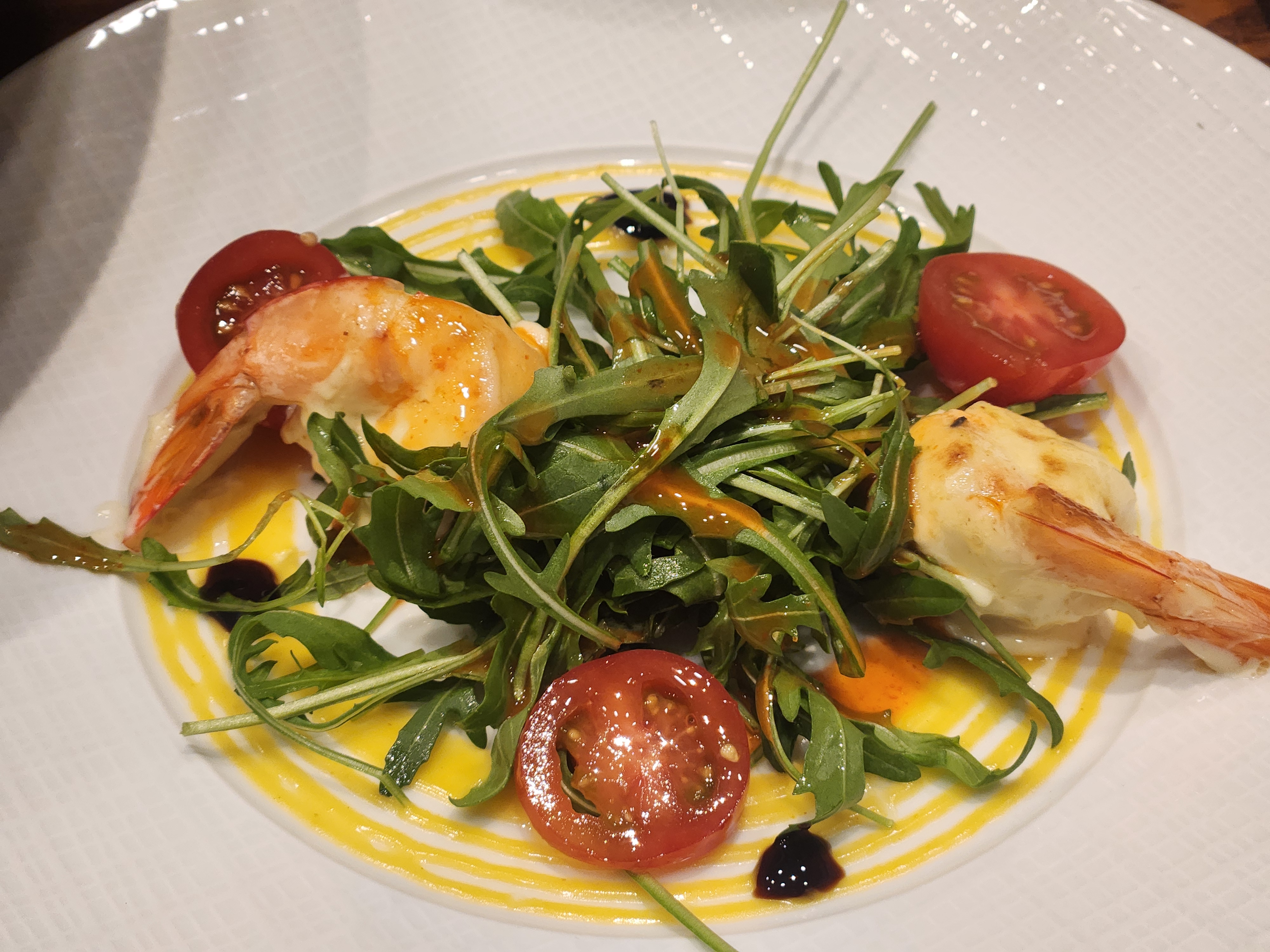 가매일식 점심 코스, 구운 새우와 루꼴라가 어우러진 신선한 샐러드