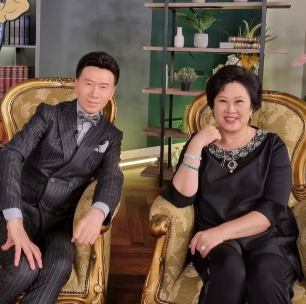 가수-강진-아내-김효선