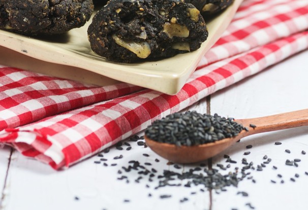 흰머리 예방하는 음식 7가지, 매일 먹으면 젊어져요!