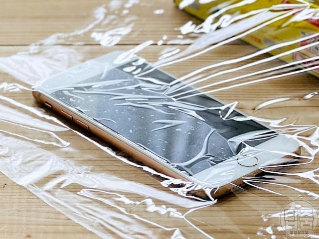 요리 휴대폰 유튜브 레시피 확인