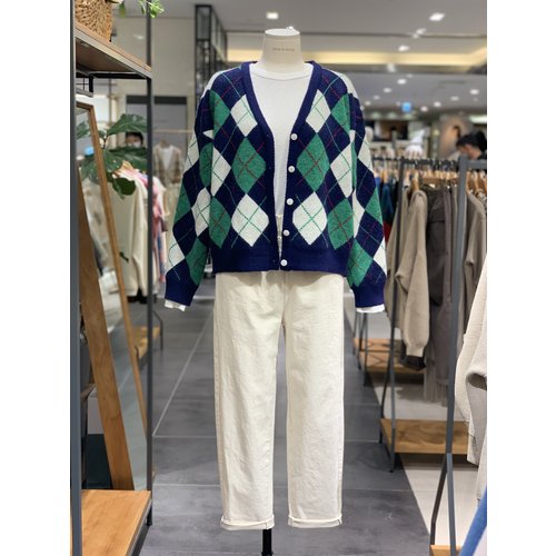 러브앤쇼 아가일 브이넥 가디건 LCBJGCD04