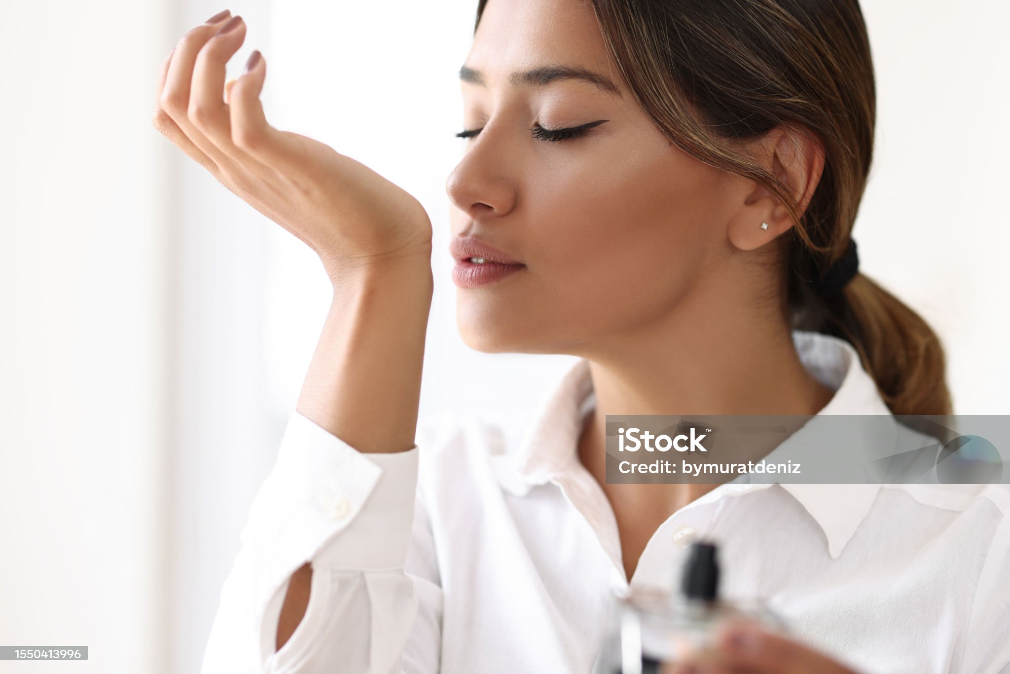 냄새를 잘 못 맡는다면? 후각 저하가 뇌 노화의 첫 번째 경고일 수 있다