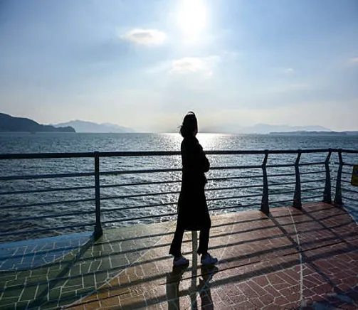 사천 무지개빛 해안도로