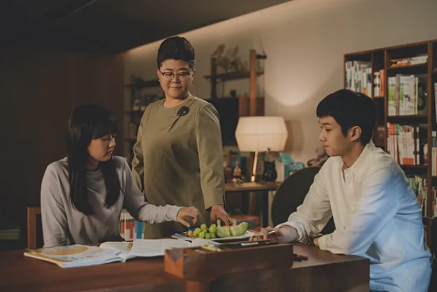 영화 기생충 과외장면