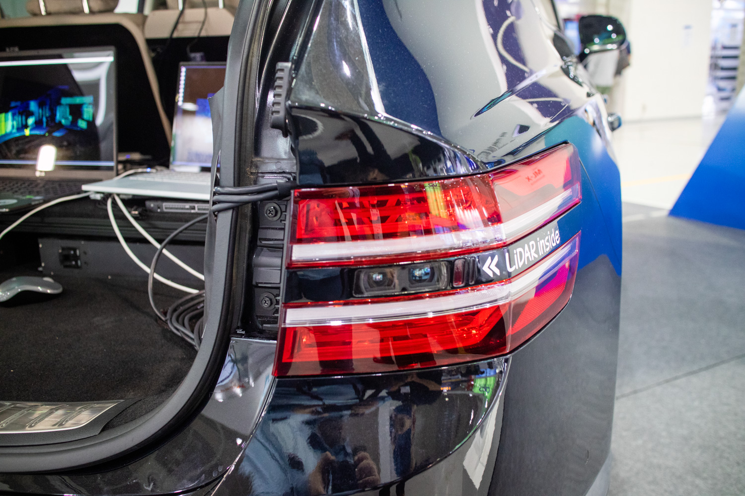 테슬라가 라이다센서 초음파 센서 대신 카메라를 선호하는 이유와 문제점