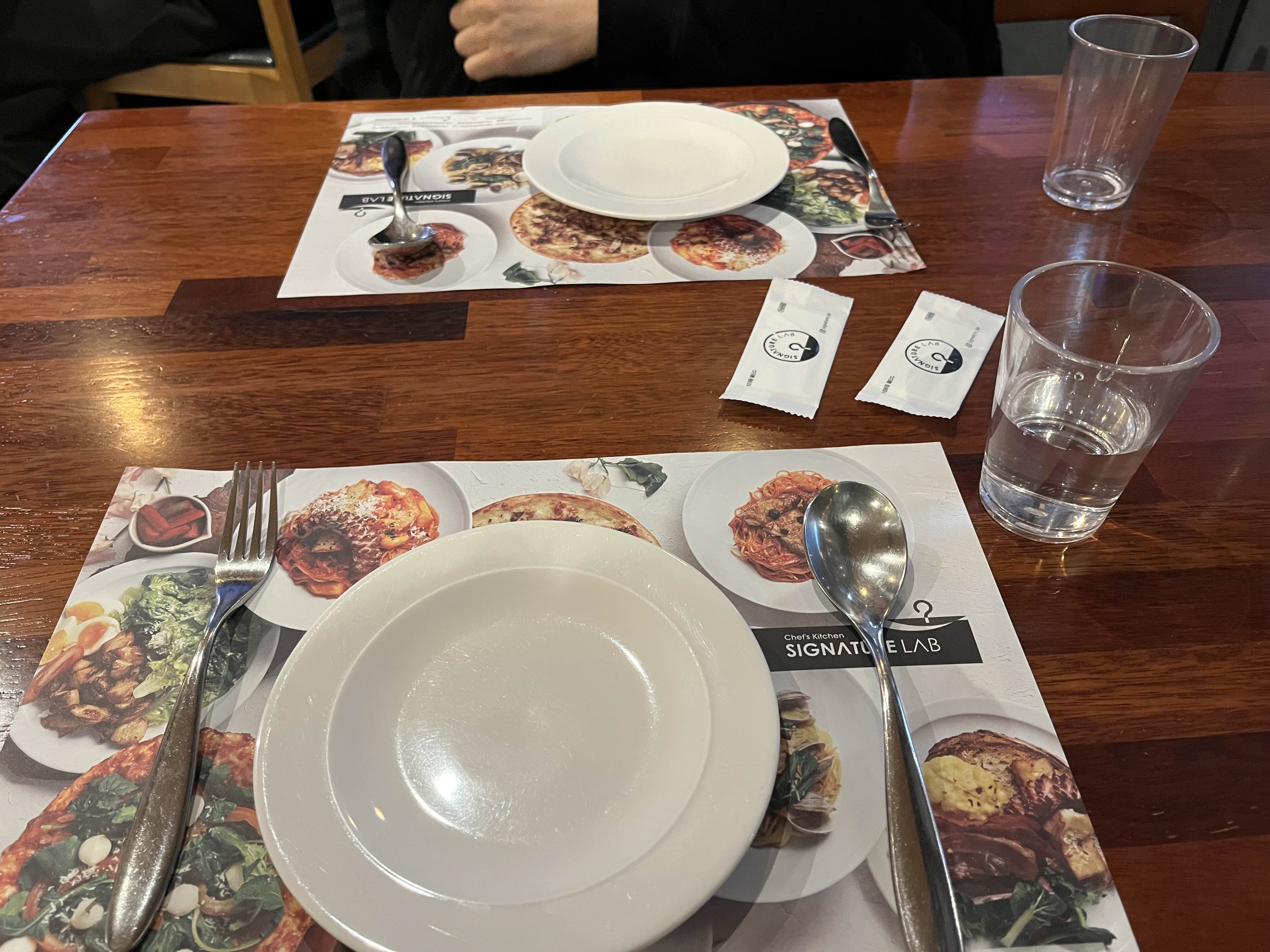 용산 아이파크몰 맛집 : 데이트필수 코스 용산레스토랑 시그니처랩 - 1. 정보 - 2. 내부 용산 아이파크몰 맛집 : 데이트필수 코스 용산레스토랑 시그니처랩 - 1. 정보 - 2. 내부