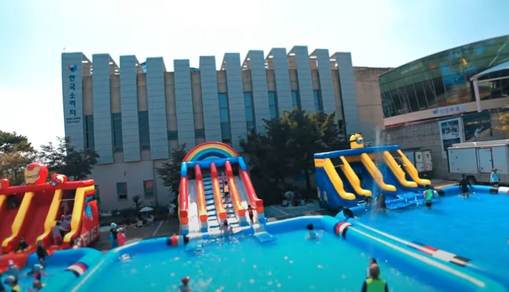 워터슬라이드