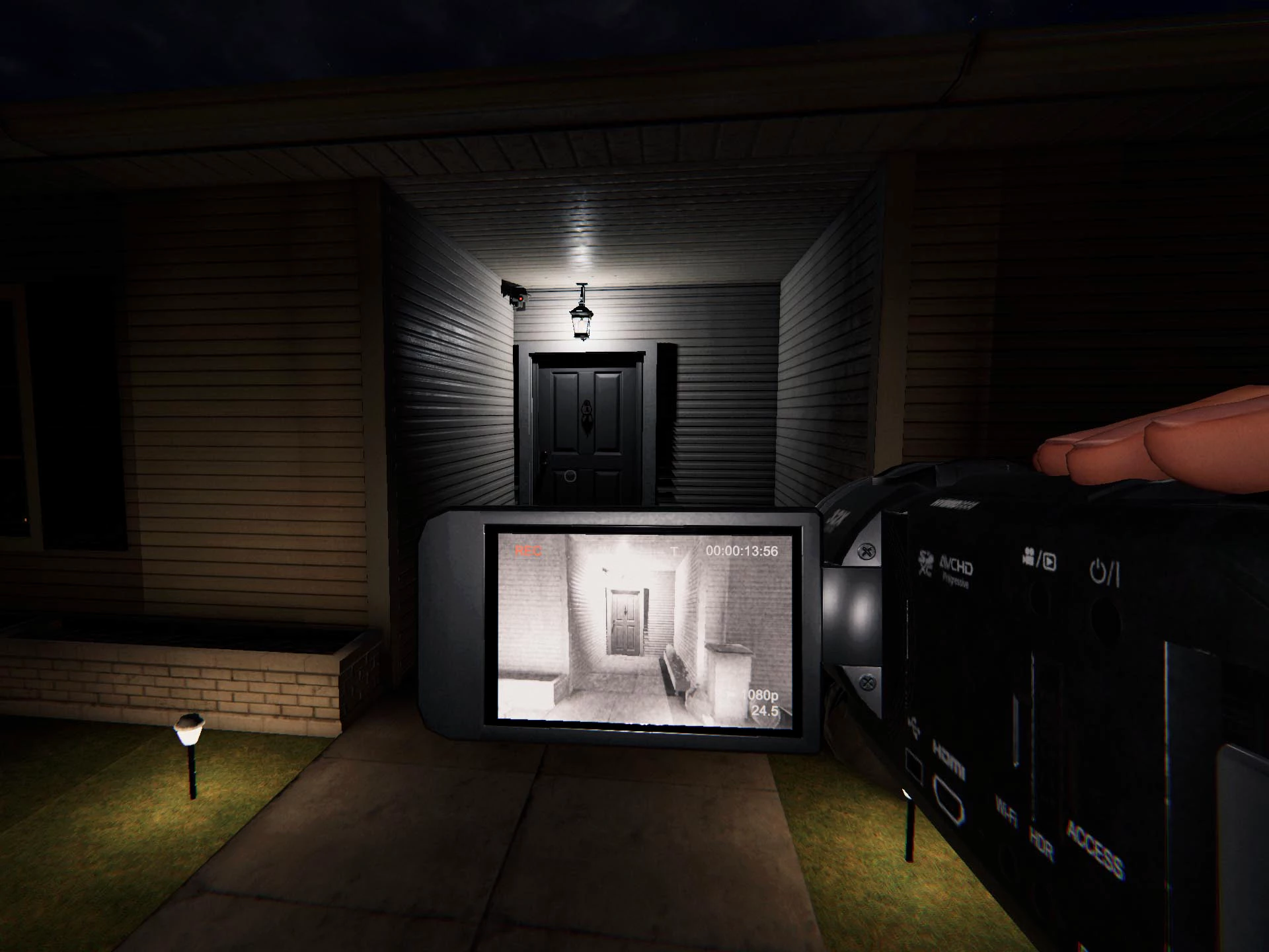 비디오 카메라를 들고 있는 모습