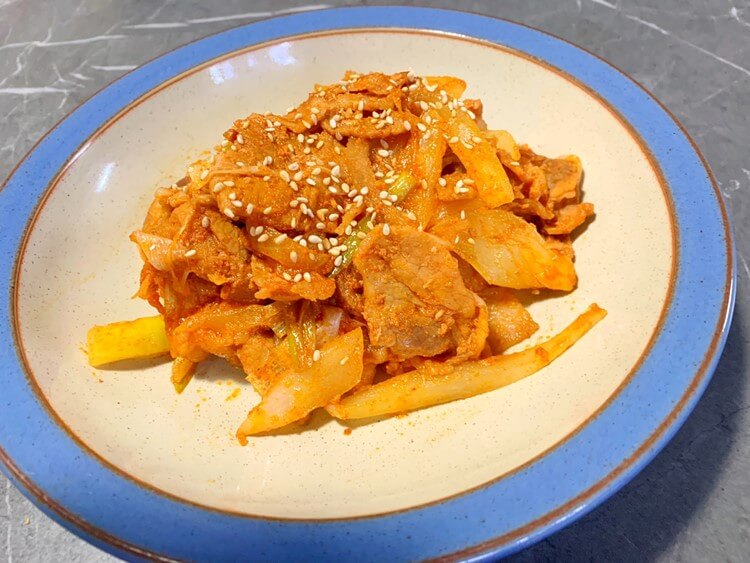 류수영의 제육볶음 완성