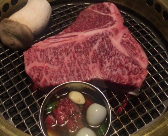 부산 해운대 한우집, 거대갈비