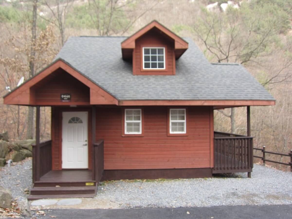 황정산자연휴양림 숲속의집 8인실