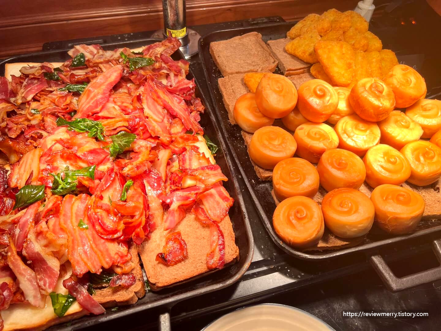 베이컨 및 샌드위치