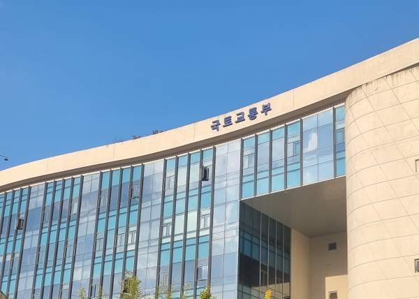 국토부 가이드라인 개정: 스마트 안전장비 건설 현장 도입 비용 처리 및 3대 분류 체계 완벽 정리 2026