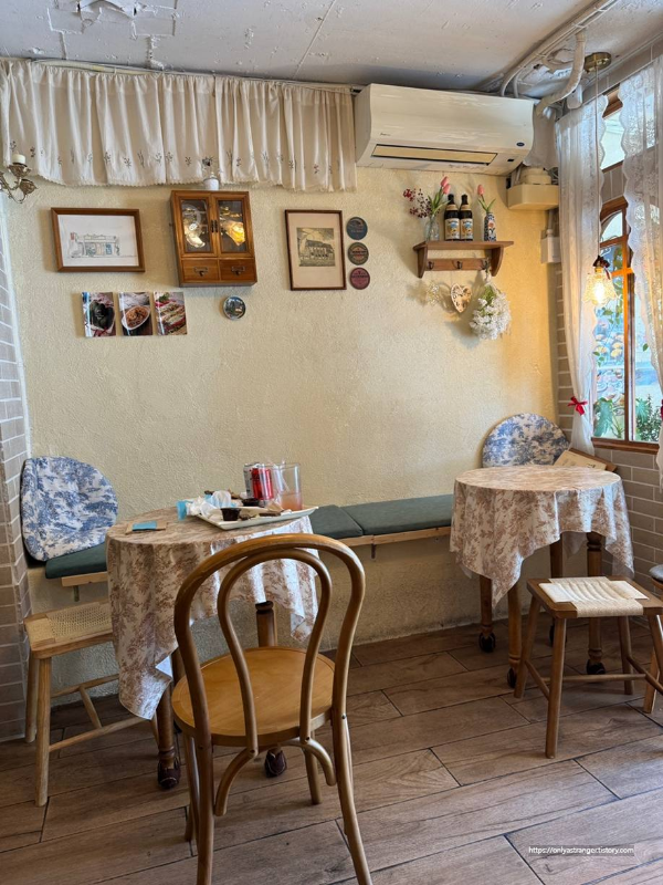 너의 냠냠버거 내부2