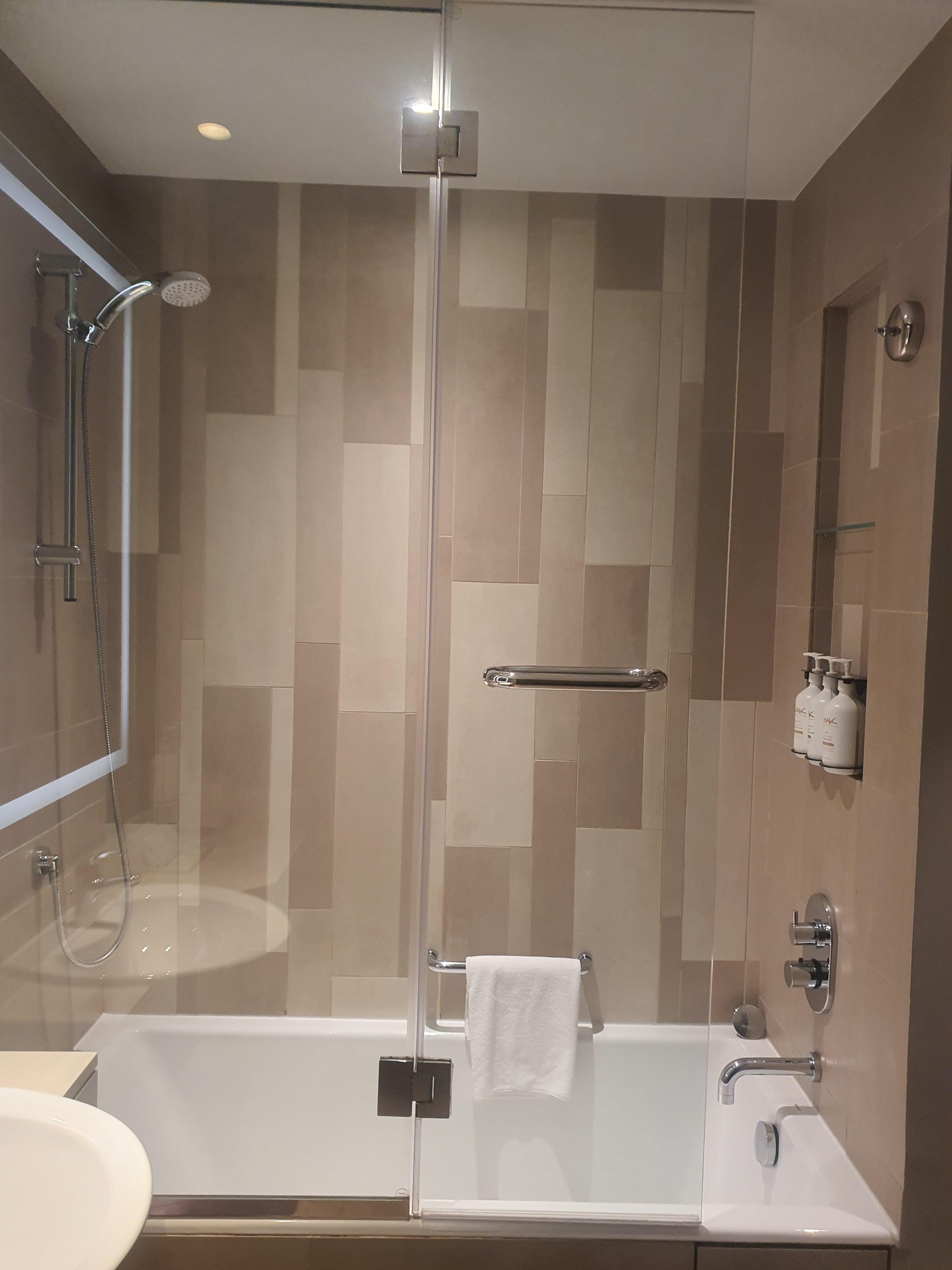 두바이 홀리데이 인 두바이 페스티벌 시티 호텔 솔직 후기 & 이용 꿀팁