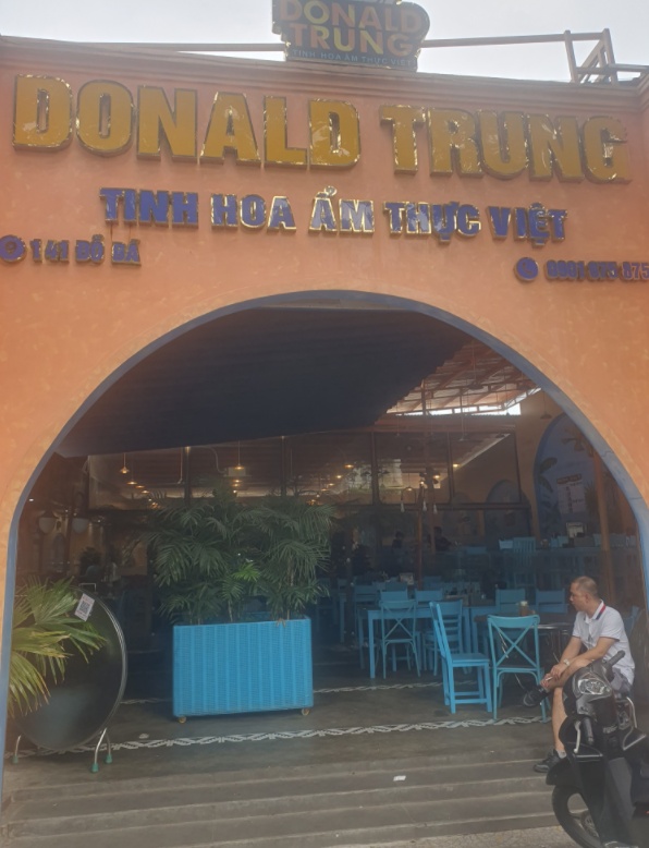 다낭 Donald trung 입구