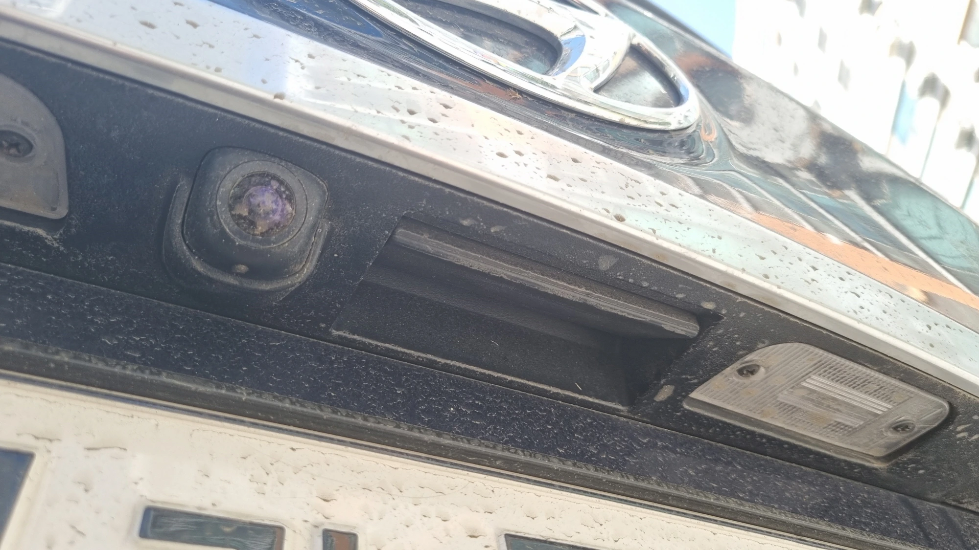 테일게이트 열림 버튼